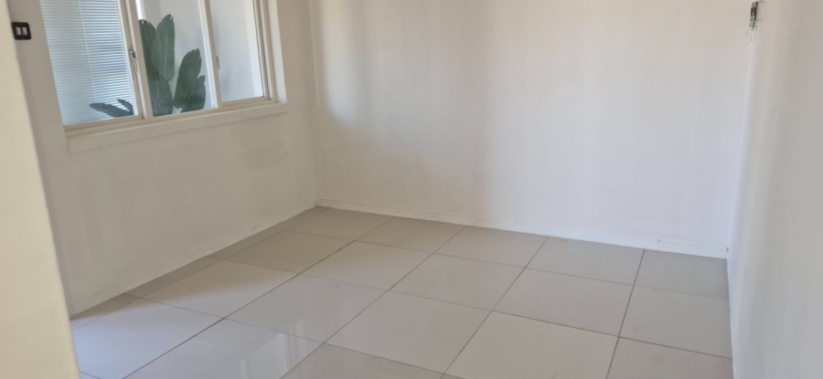 1 Bedroom Property for Sale in Ruyterwacht Western Cape